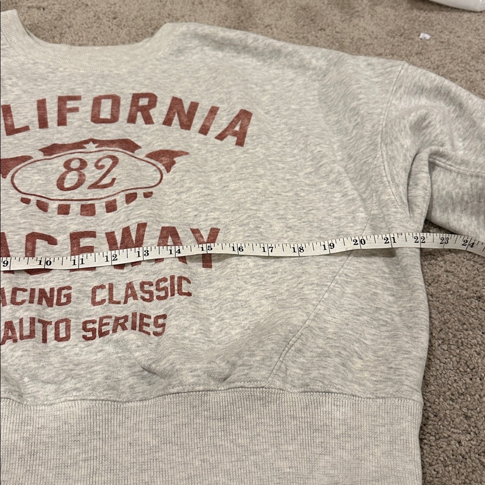 Cozy Abercrombie & Fitch Gray and Red California Sweatshirt - Picture 6 of 6